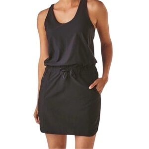 Patagonia Fleetwith Dress Size Small Pink Athletic Hiking Outdoor Casual Travel